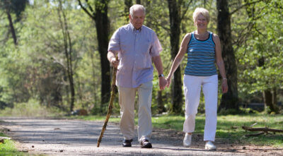 Пешие прогулки от 10 до 20 минут сразу после еды