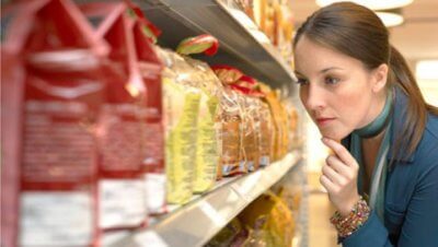 Проверяем этикетки на продуктах